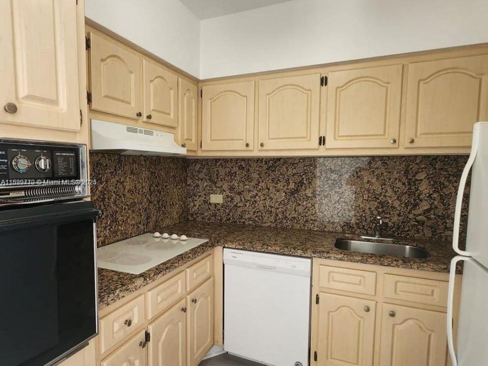 7441 Wayne Ave 12P, Miami Beach, Floride 33141, États-Unis