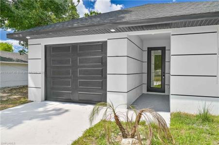 2045 Carver Ave, Fort Myers, Florida 33916, USA