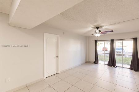 4152 Inverrary Dr 103, Lauderhill, Florida 33319, USA