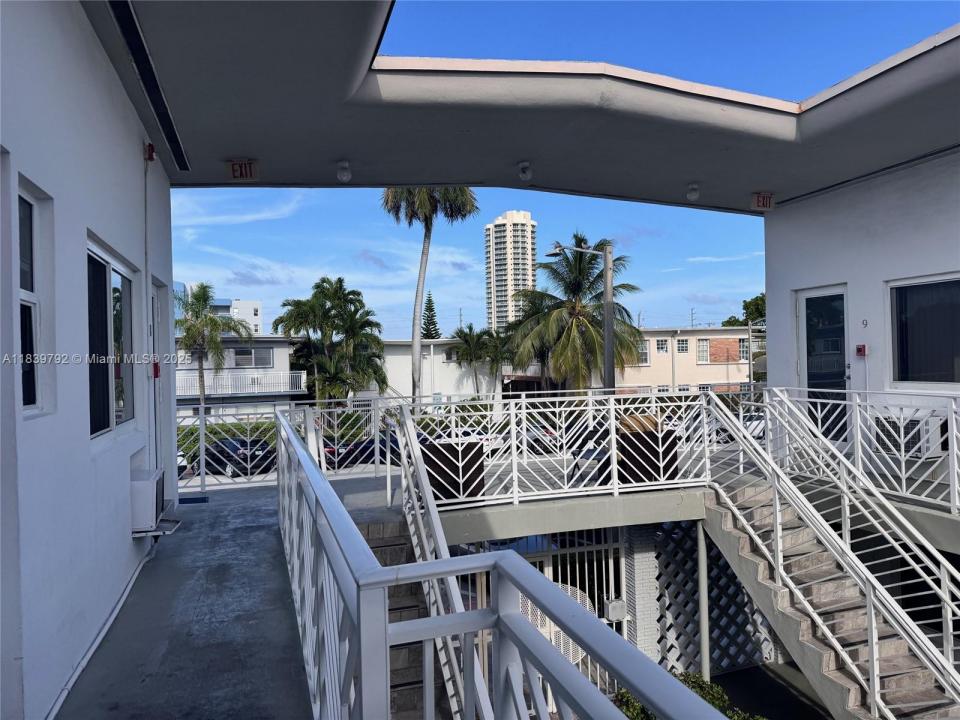 7440 Byron Ave 12B, Miami Beach, 佛羅里達州 33141, 美國