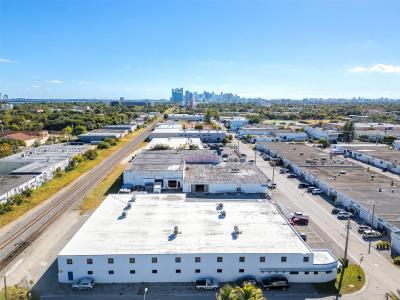6899 NE 4th Ave, Miami, Florida 33138, USA