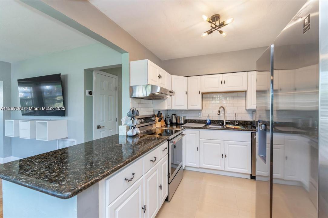 412 SW 16th Ct, Fort Lauderdale, פלורידה 33315, ארצות הברית של אמריקה