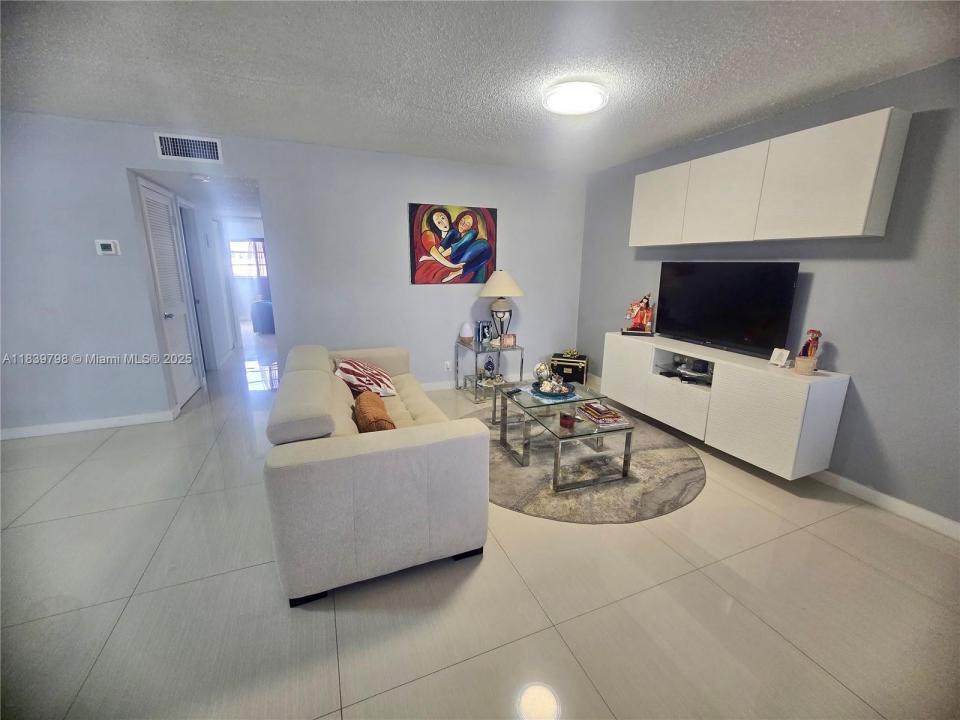 5300 Washington St U403, Hollywood, Florida 33021