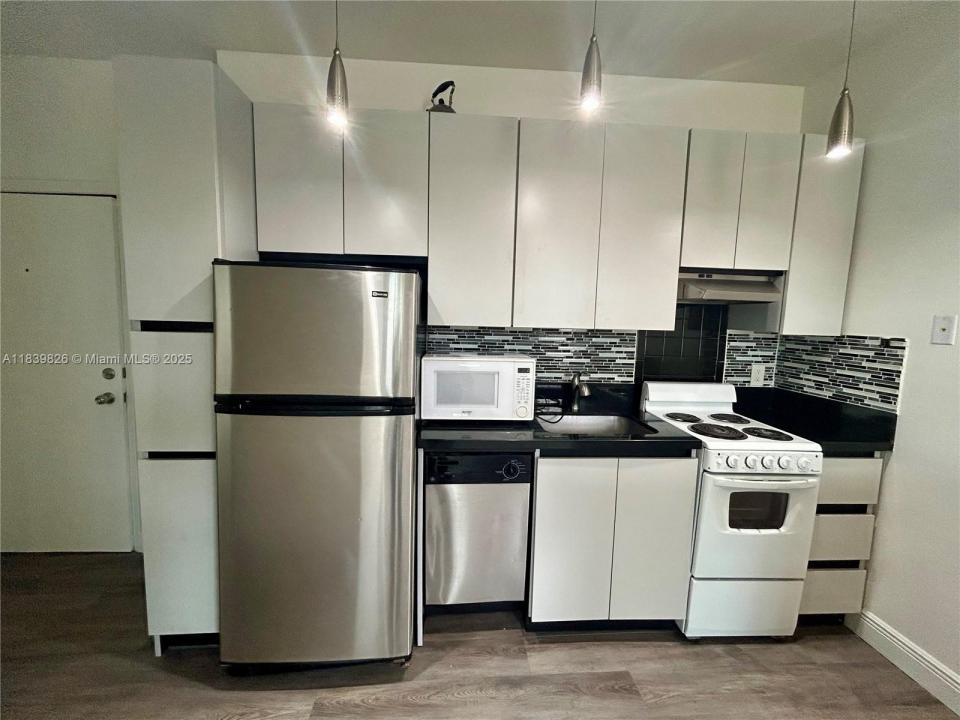 1244 Pennsylvania Ave 305, Miami Beach, Floryda 33139, USA