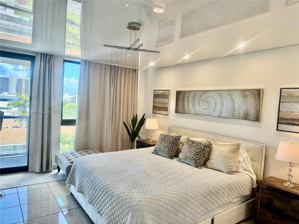 9800 W Bay Harbor Drive 605, Bay Harbor Islands, 佛罗里达州 33154, 美国