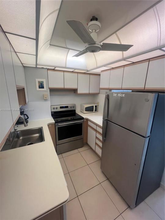 1050 SE 15th St 205, Fort Lauderdale, Flórida 33316, Estados Unidos