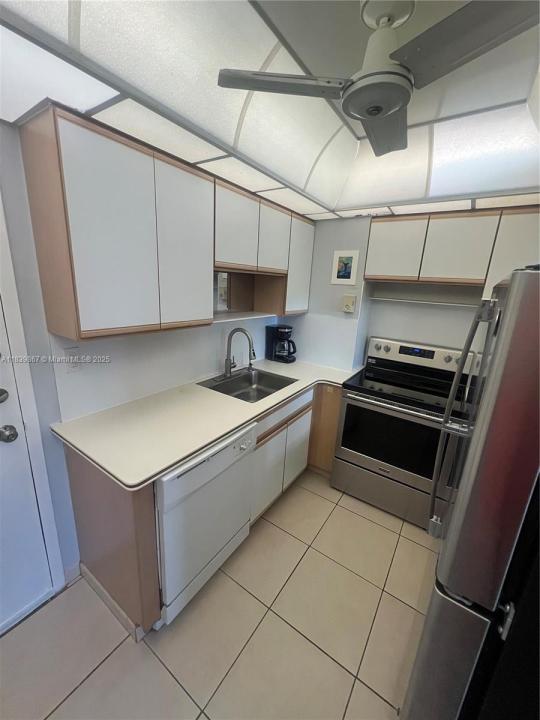 1050 SE 15th St 205, Fort Lauderdale, Flórida 33316, Estados Unidos