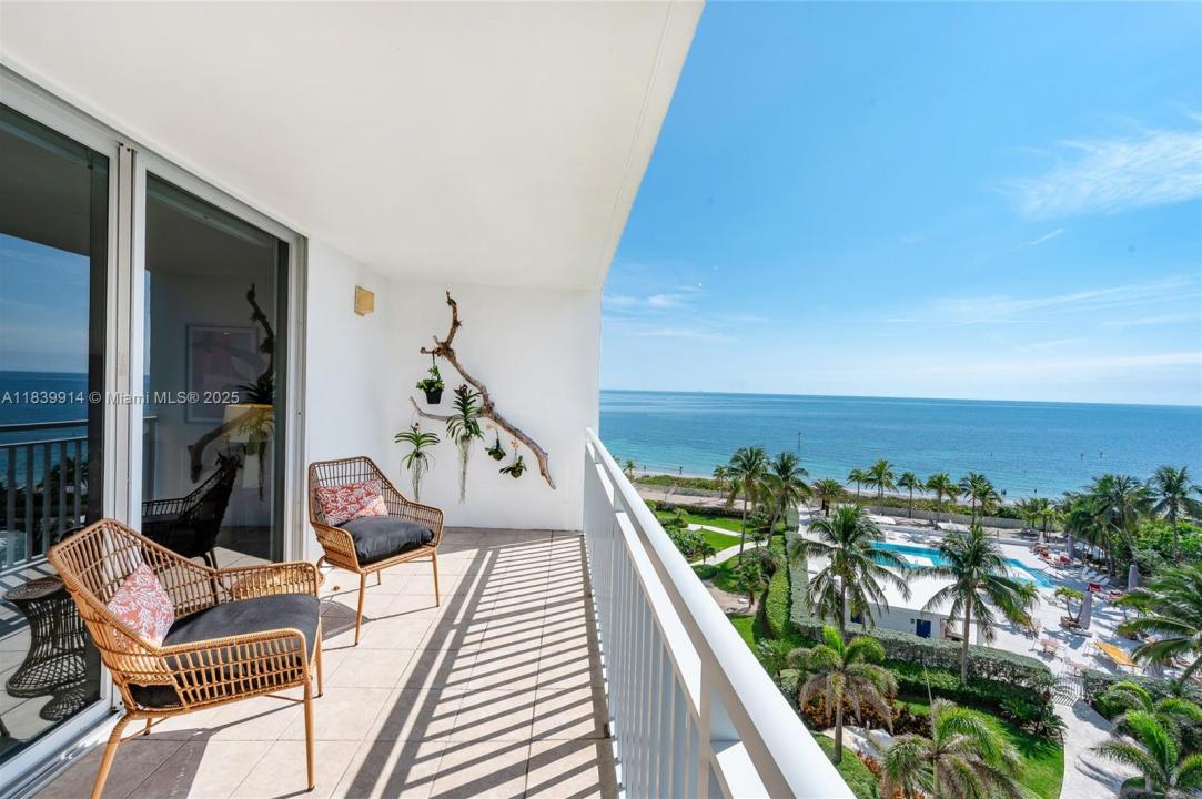 609 Ocean Dr 8G, Key Biscayne, Florida 33149