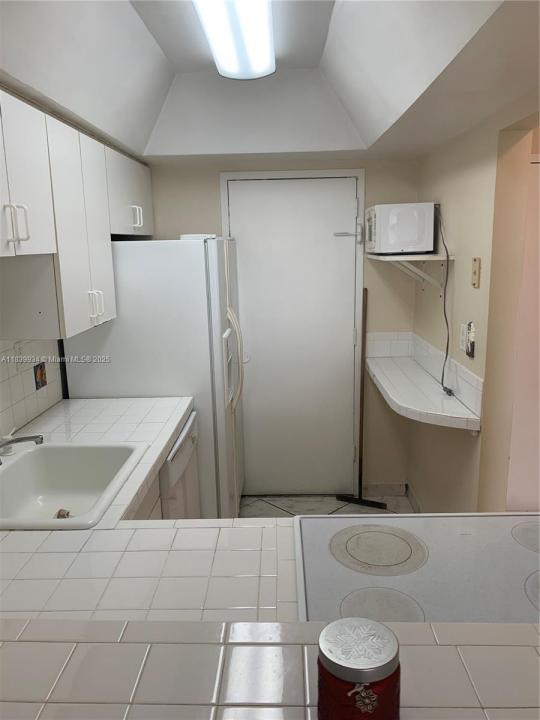 2899 Collins Ave 1102, Miami Beach, פלורידה 33140, ארצות הברית של אמריקה