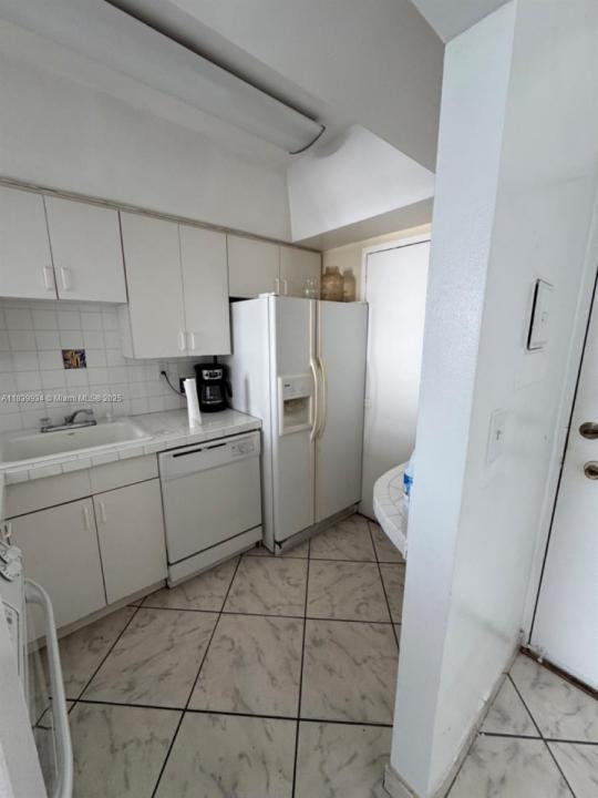 2899 Collins Ave 1102, Miami Beach, פלורידה 33140, ארצות הברית של אמריקה