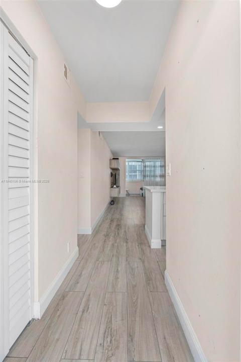 609 NE 14th Ave 603, Hallandale Beach, Florida 33009, Stati Uniti