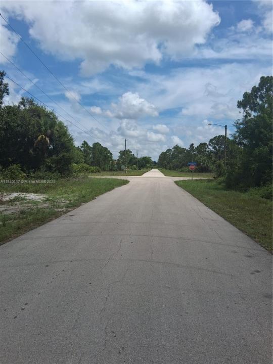 756 Bianca Ave, Lehigh Acres, Floride 33974, États-Unis