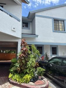 1501 SW 122nd Ave 2-6, Miami, Florida 33184, USA