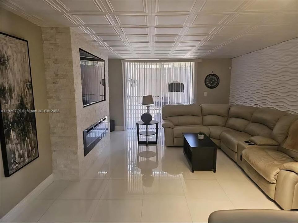 404 NW 68th Ave 216, Plantation, Флорида 33317, Соединенные Штаты