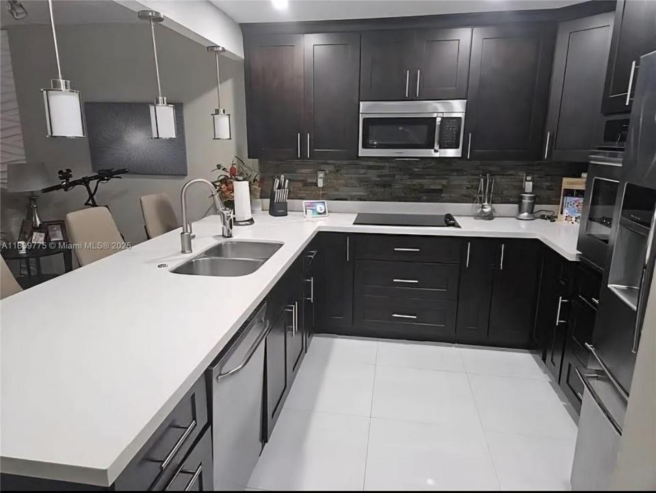 404 NW 68th Ave 216, Plantation, Флорида 33317, Соединенные Штаты