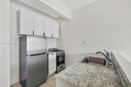 8135 Crespi Blvd 4, Miami Beach, Florida 33141, USA