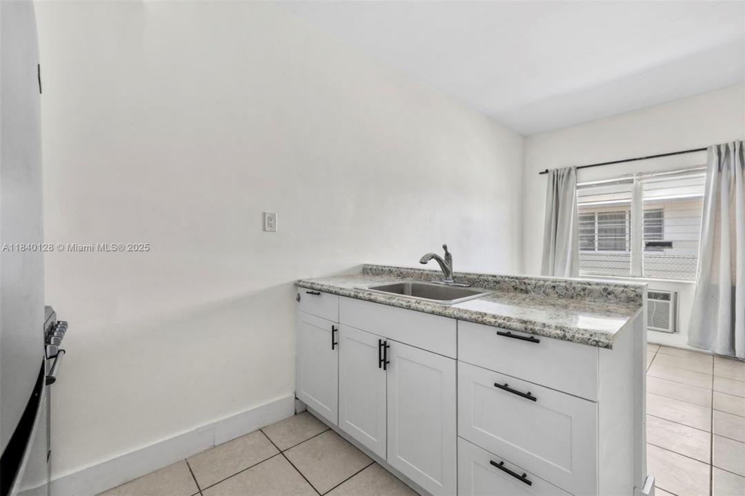 8135 Crespi Blvd 4, Miami Beach, Florida 33141, HOA KỲ