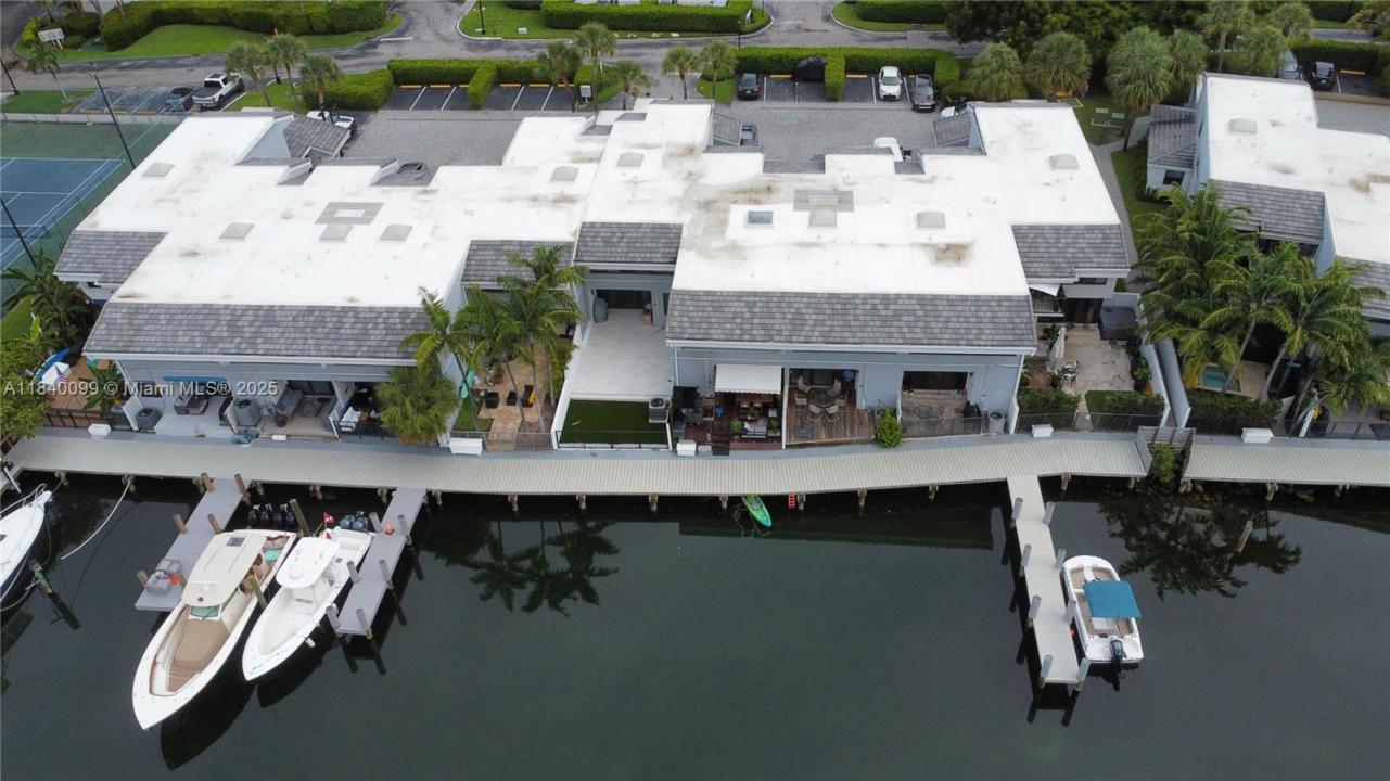 324 Poinciana Dr 906, Sunny Isles Beach, Floride 33160, États-Unis