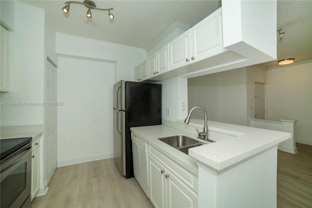 17125 N Bay Rd 3101, Sunny Isles Beach, Florida 33160, Stati Uniti