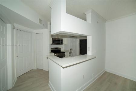 17125 N Bay Rd 3101, Sunny Isles Beach, Florida 33160, USA