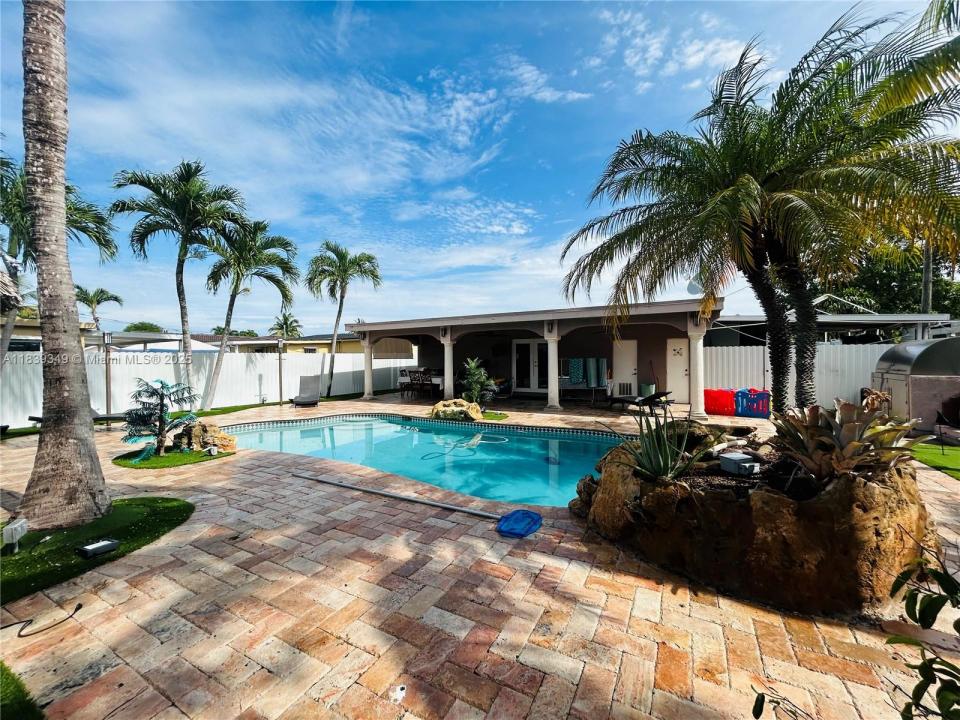 180 E 46th St, Hialeah, Flórida 33013, Estados Unidos