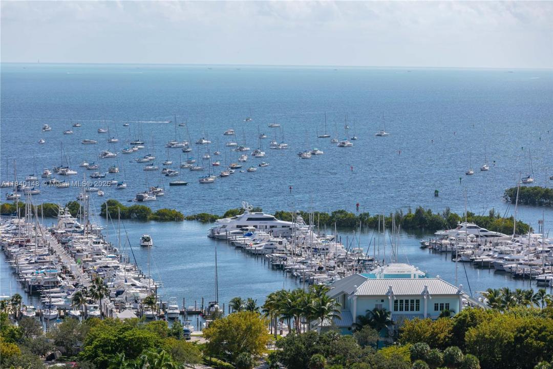 3350 SW 27th Ave 2002, Miami, Florida 33133, USA