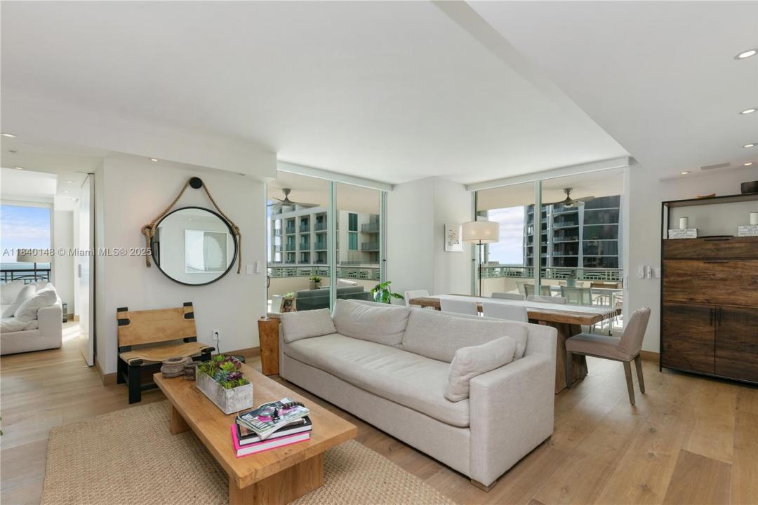 3350 SW 27th Ave 2002, Miami, Florida 33133, USA