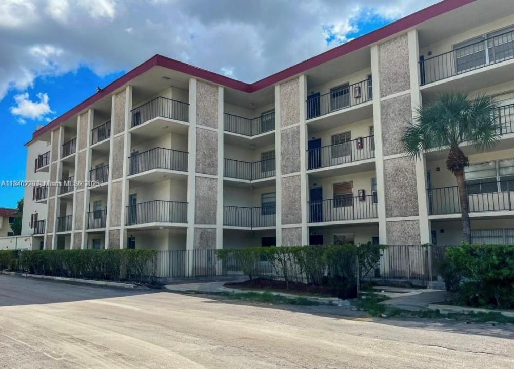 3001 NW 48th Ave 444, Lauderdale Lakes, Florida 33313, Stati Uniti