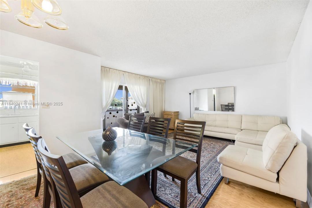 5300 Washington St Q207, Hollywood, Florida 33021, Stati Uniti