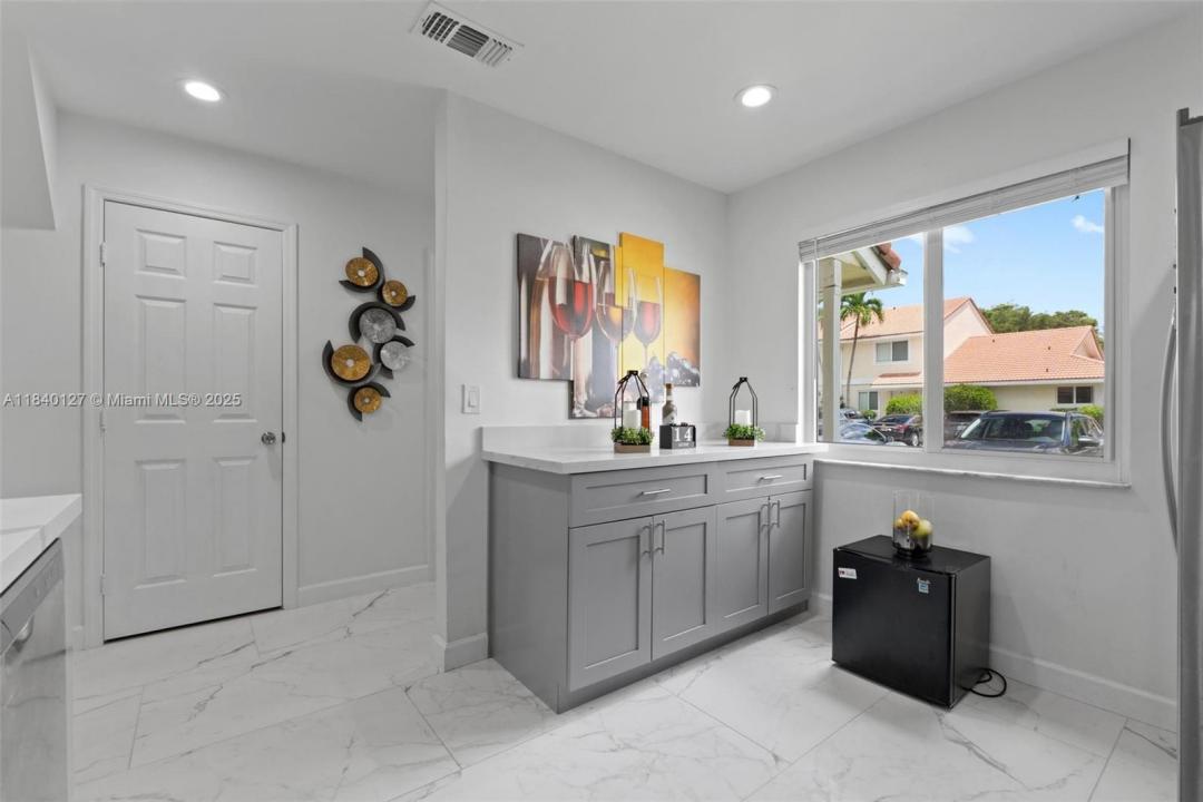 6348 Walk Cir, Boca Raton, Florida 33433, USA