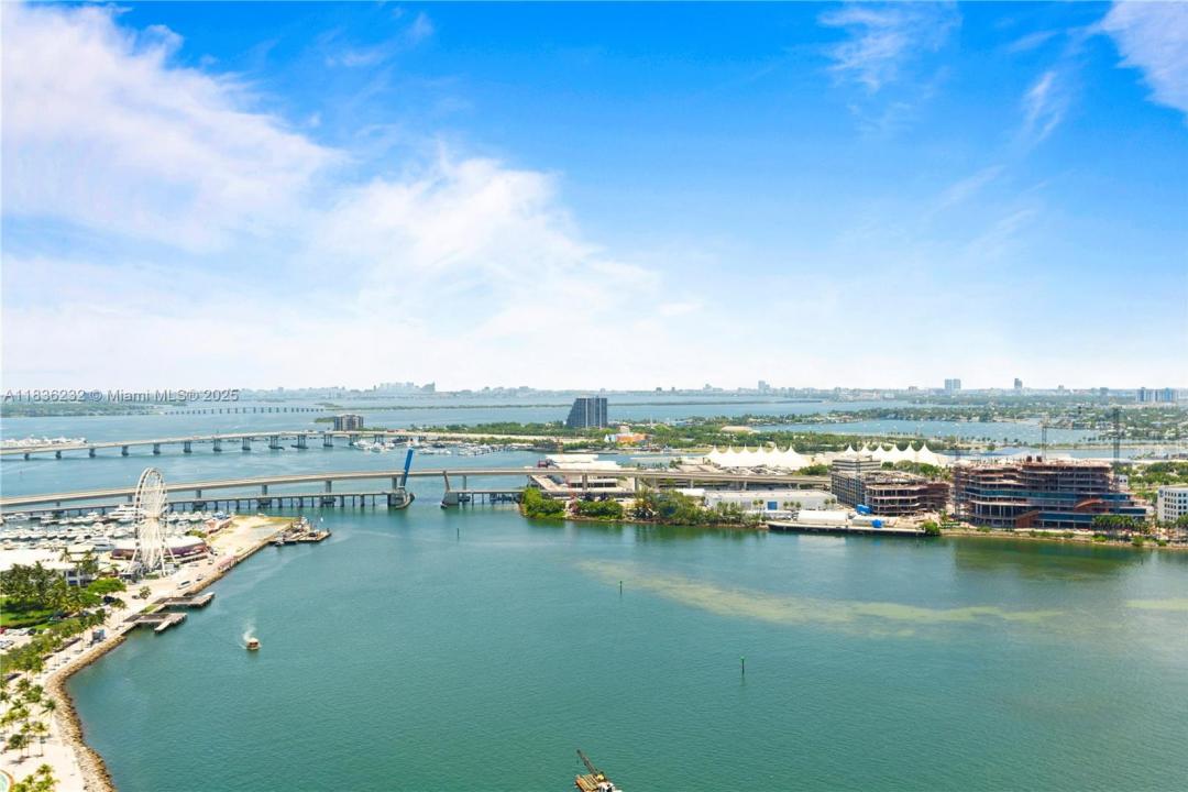 335 S Biscayne Blvd 3410, Miami, Florida 33131