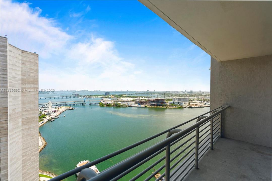 335 S Biscayne Blvd 3410, Miami, Florida 33131