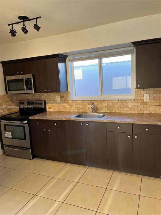 80 W 20th St, Hialeah, פלורידה 33010, ארצות הברית של אמריקה 