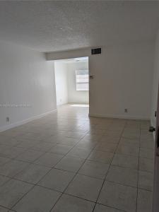 31 SE 2nd Ave 102, Hallandale Beach, Florida 33009, USA