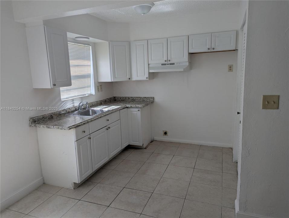 31 SE 2nd Ave 102, Hallandale Beach, 플로리다 33009, 미국