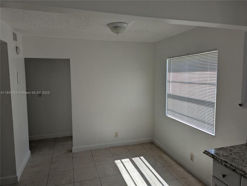 31 SE 2nd Ave 102, Hallandale Beach, 플로리다 33009, 미국