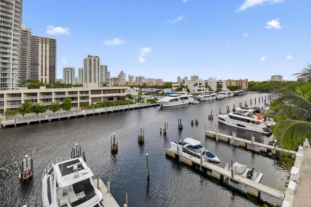 19925 NE 39th PL Boat Slip #16, Aventura, Florida 33180, USA