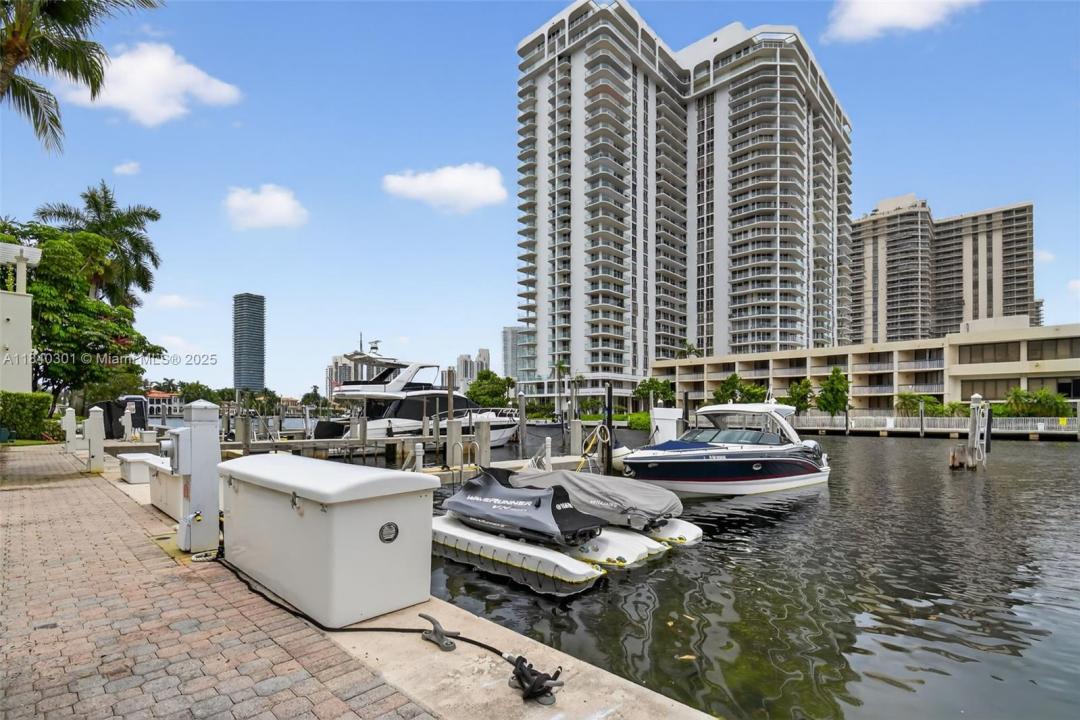 19925 NE 39th PL Boat Slip #16, Aventura, Florida 33180, USA