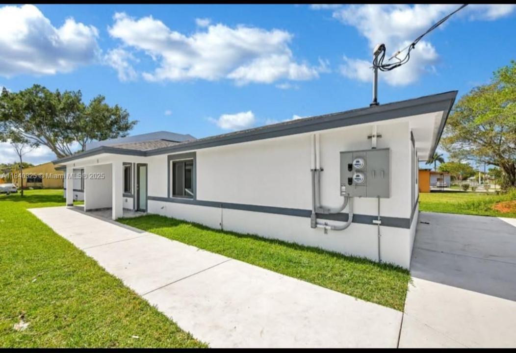 673 NW 14th St, Florida City, Florida 33034