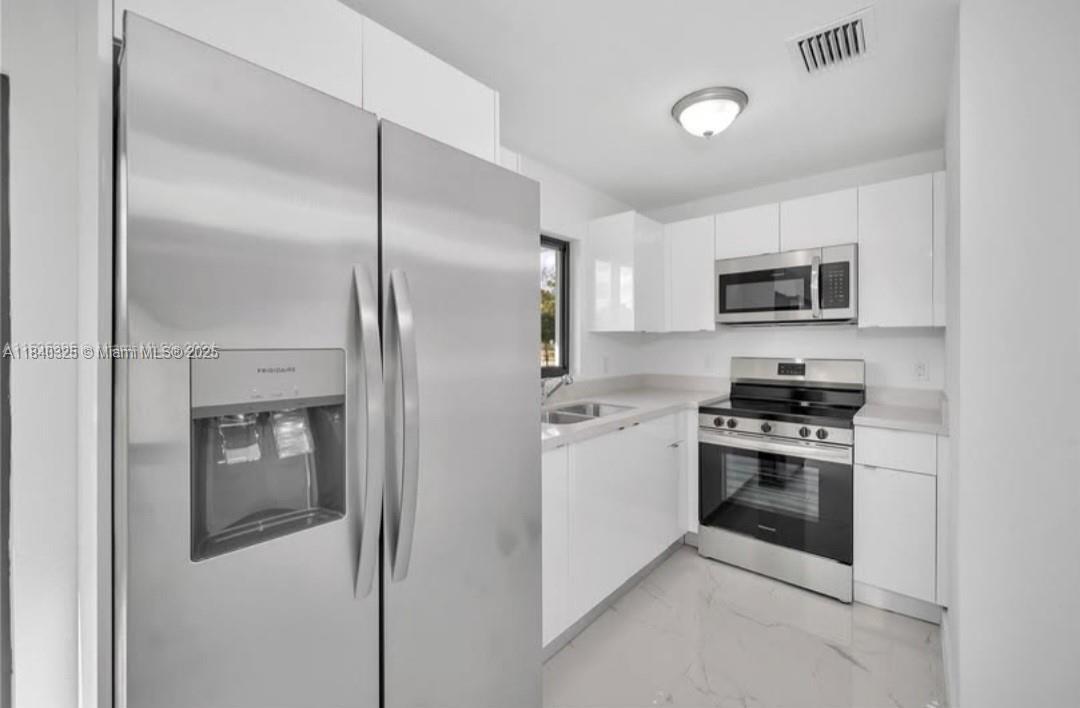 673 NW 14th St, Florida City, Florida 33034