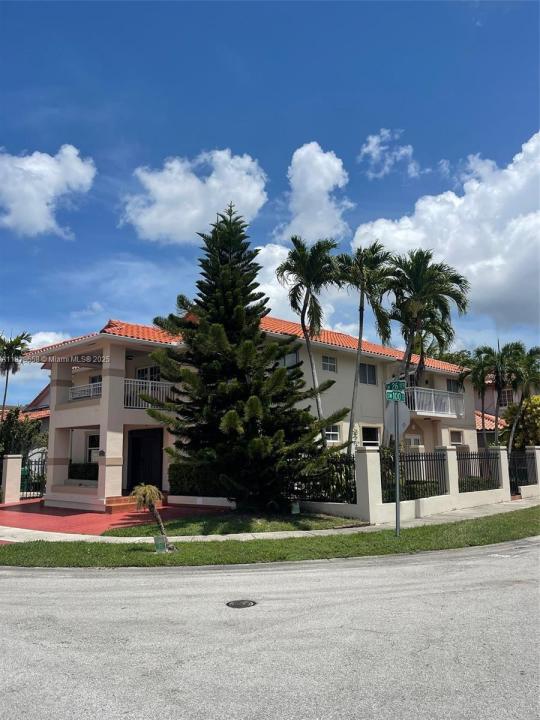 10006 SW 26th Ter 2, Miami, Florida 33165, Stati Uniti