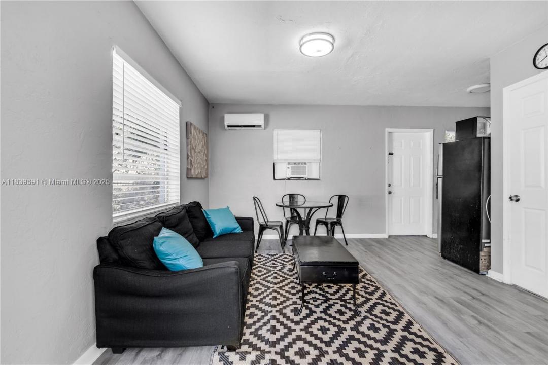 105 SW 5 Ct 3, Dania Beach, Floride 33004, États-Unis