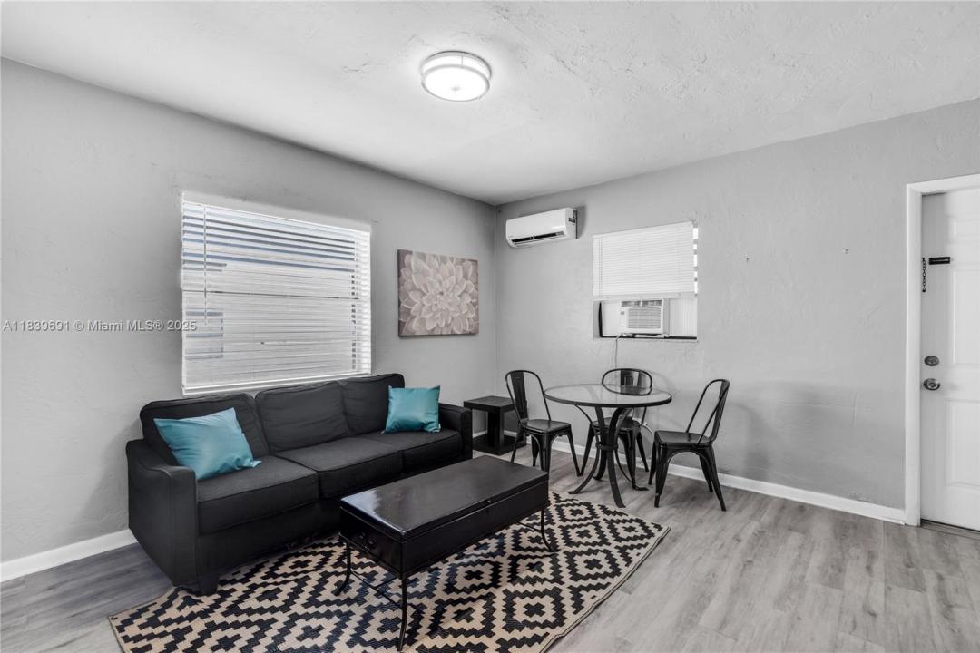 105 SW 5 Ct 3, Dania Beach, Floride 33004, États-Unis