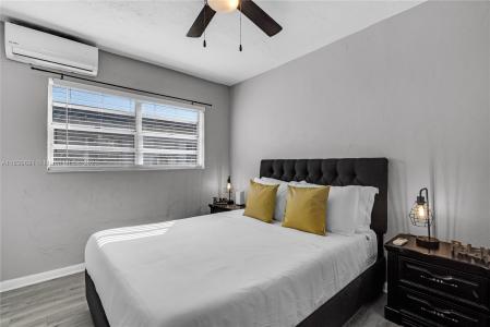 105 SW 5 Ct 3, Dania Beach, Florida 33004, USA