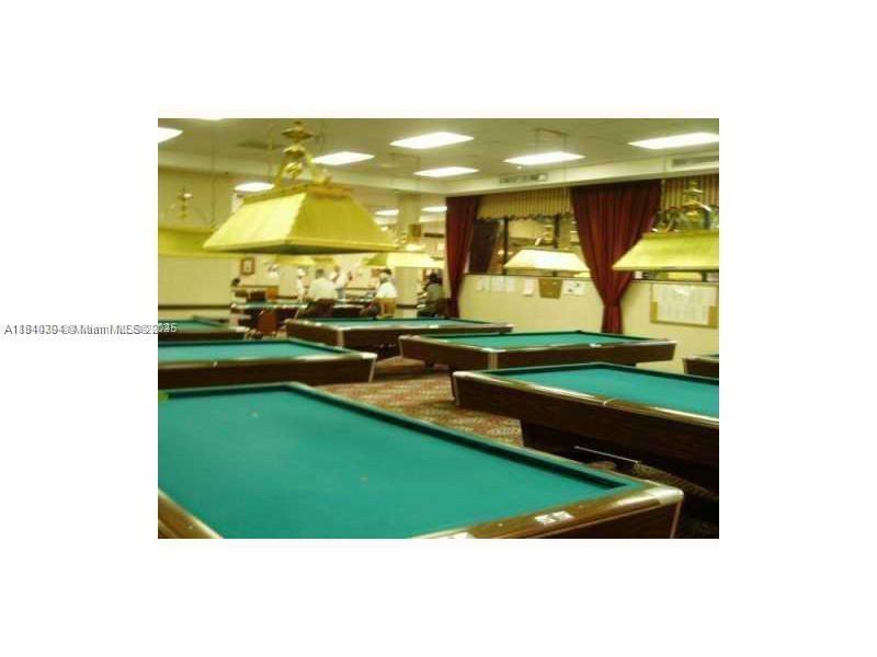 12950 SW 7th Ct 404A, Pembroke Pines, Florida 33027, Amerika Birleşik Devletleri