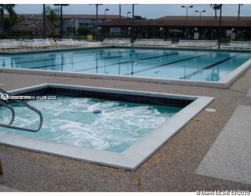 12950 SW 7th Ct 404A, Pembroke Pines, Florida 33027, Amerika Birleşik Devletleri