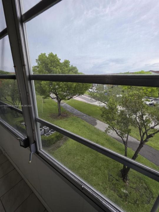 12701 SW 14th St 312J, Pembroke Pines, Floryda 33027, USA