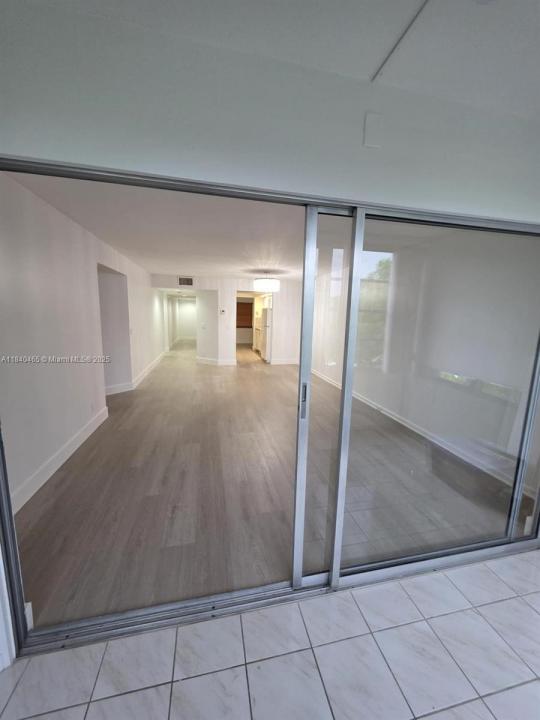 12701 SW 14th St 312J, Pembroke Pines, Floryda 33027, USA