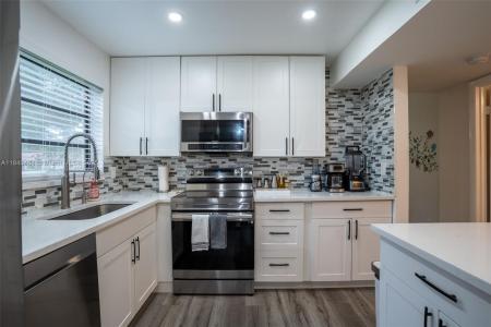 7625 NW 79th Ave 101, Tamarac, Florida 33321, USA