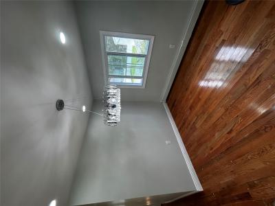 13 Roosevelt Avenue, Huntington, New York 11740, USA